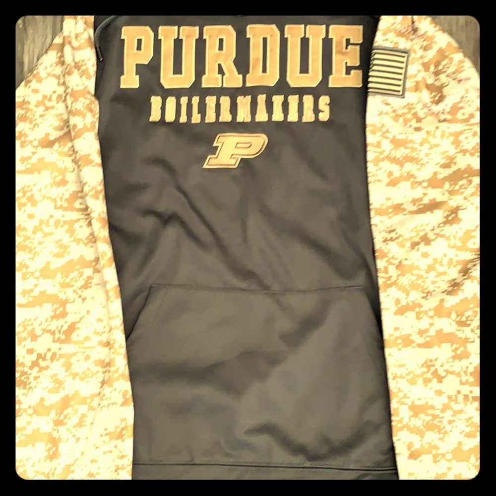 PURDUE BRAND NEW BEAUTIFUL CAMO HOODIE